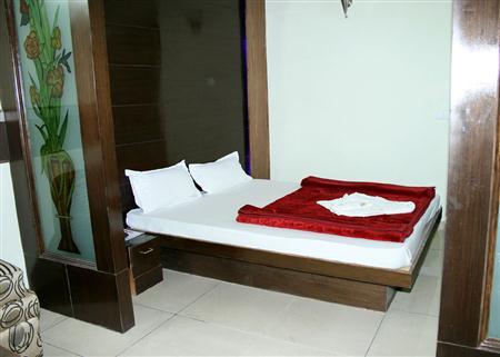 Sun Village Near Railway Station 3*