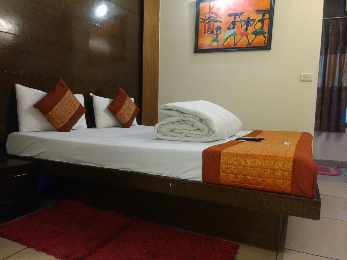 Hotel Sun Village Near Railway Station 3*